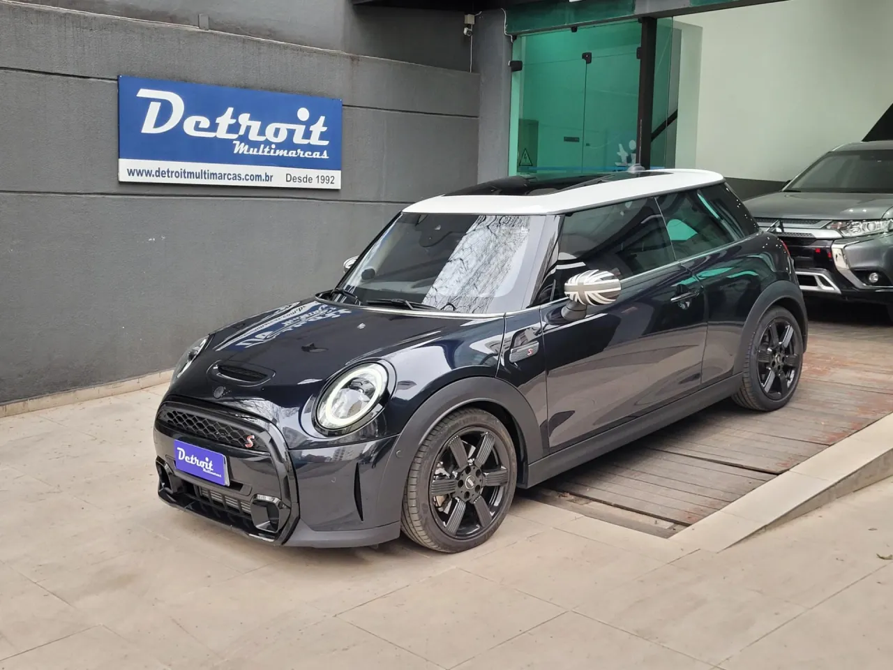 MINI COOPER 2.0 16V TWINPOWER GASOLINA S TOP 2P STEPTRONIC